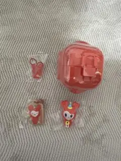 ピンク カプセルトイ キャラクターキーホルダー twice チェヨン