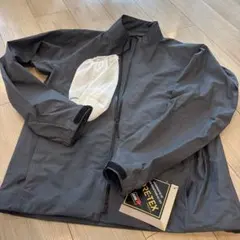 【新品未使用】Gold win GORE-TEX ジャケットのサムネイル