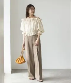 Noble 美品 ランダム楊柳オフショルダーブラウス