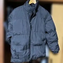 黒いダウンジャケット