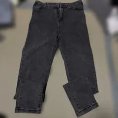 ダークグレー ストレートレッグデニム