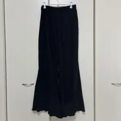 ワイドパンツ　プリーツ
