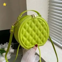 キルティングラウンドショルダーバッグ　ライムグリーン　カジュアル　エレガント