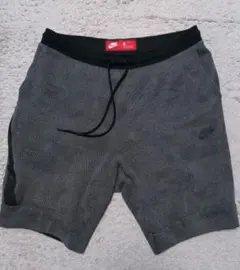 ナイキ　テックフリース　ハーフパンツ　総柄　グレー
