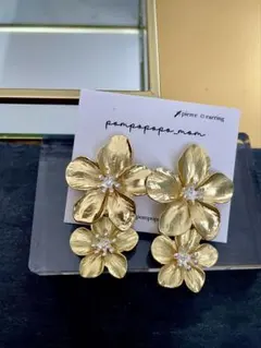 dual flowers | 大ぶりピアス　華やか　揺れる　アンティーク調