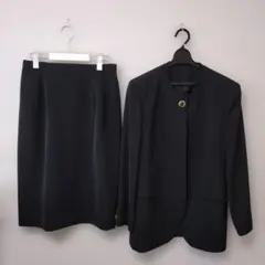 ヴィンテージ　黒のスカートスーツ　13号　無地　卒入学式　日本製