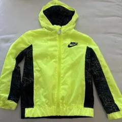 NIKE フード付き蛍光イエロー　ウインドブレーカー