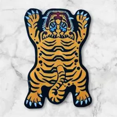 迫力満点❗️タイガーラグ 虎柄マット 玄関マット リビング 滑り止め インテリア