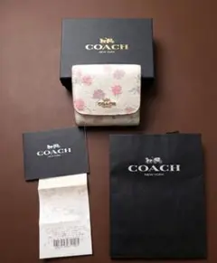 COACH 三つ折り財布 花柄のサムネイル