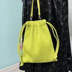LAKOLEプリーツ巾着 2WAYバッグライトグリーン