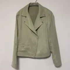 Item thumbnail for item fc7d802a-7efb-4394-a6ed-1a6d6e329a3f