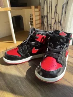 Nike ハイカットスニーカー レッド/ブラック