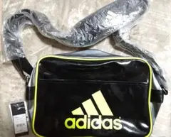 アディダスadidas エナメルショルダー バッグ