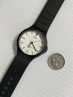 Casio 腕時計 MW-240のサムネイル