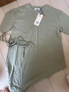 AZUL タグ付きTシャツ
