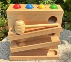 パウンドザボール　Pound The Ball 木のおもちゃ　ボール落としのサムネイル