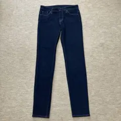 ユニクロ　スキニーフィットテーパードジーンズ