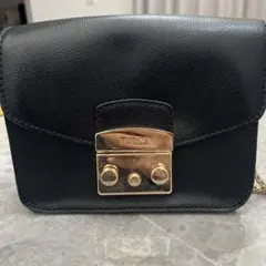 FURLA ブラック ショルダー　メトロポリス