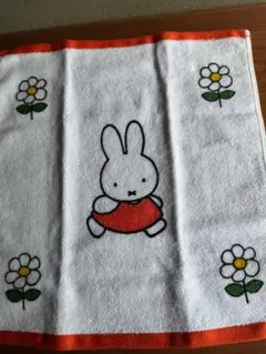 ミッフィー　ハンドタオル　ウォッシュタオル　未使用　オレンジ色