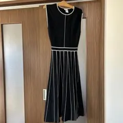 ノースリーブ ブラックドレス Aライン