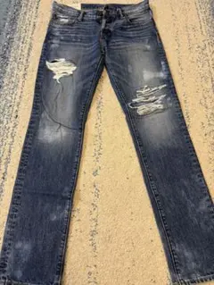 Abercrombie & Fitch ダメージデニムパンツ