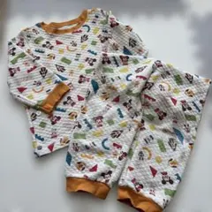 ユニクロ　ディズニー キルトパジャマ 上下セット100cm
