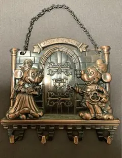 東京ディズニーランド壁掛け　キーホルダー　シンデレラ城ミステリーツアー