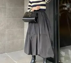 DEUX AMOURドゥーザムールバルーンフレアロングスカート 黒　M-L