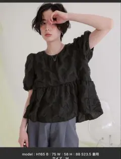 ドットパフスリーブブラウス　titivateのサムネイル