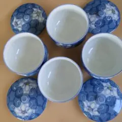 未使用品　髙山窯　有田焼　蓋付きデザイン 湯飲み茶碗 ４客揃え