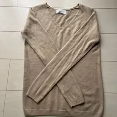 Vネック ニット