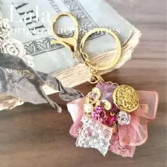 no.21 ハンドメイド豪華カボションのピンクのミニヘアクリップキーリング付