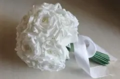 ウエディング　ラウンドブーケ ブートニア付