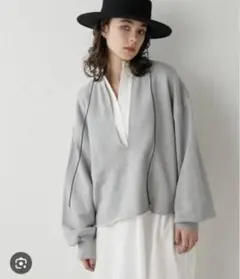べべ様専用　Whim Gazette スウェット　Vネックプルオーバー