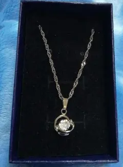 No.2 フラワーモチーフペンダント