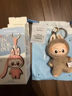 POP MART イニシャル　ラブブ　&