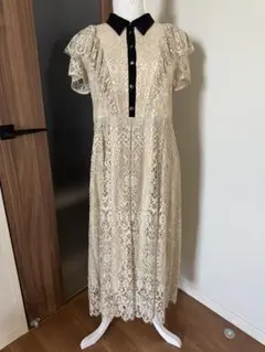 極美品 ダイアグラム グレースコンチネンタル ワンピース ひざ丈ワンピース 36 極美品 グレースコンチネンタル ダイアグラム ライン刺繍