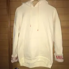 美品 MILKFED. クリーム色　袖口&フードロゴパーカー