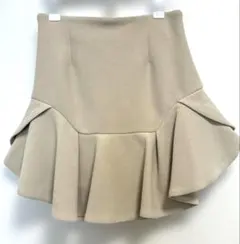 琥*ね様 SNIDEL（スナイデル）の「ヘムフリルミニスカート」