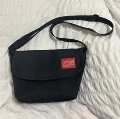 Item thumbnail for item b0090aec-3aef-4eb4-a9d1-c7276ecd1ce9