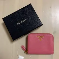 PRADA プラダ 財布　値下げしました！