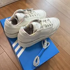 adidas LIBERTY 24.0cm 花柄スニーカー替え紐付きレディース