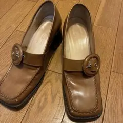 茶ヒールデザイン靴のサムネイル
