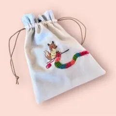 巾着袋　ハンドメイド　手刺繍