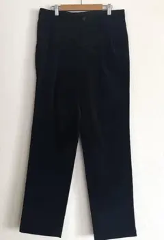 ユニクロ黒コーデュロイ パンツ／ウエスト82cm