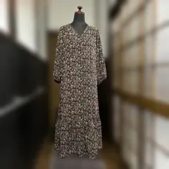花柄Vネックロングワンピース