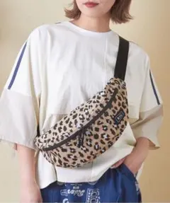 KiUキウウォータープルーフボディバッグ レオパード