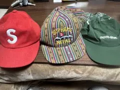 Supreme Fucking Awesom キャップセット