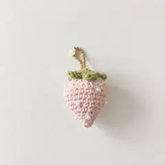 ハンドメイド いちごキーホルダー かぎ針編み