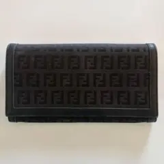 FENDI フェンディ ズッキーノ 長財布 フラップ式 ブラック レザーのサムネイル